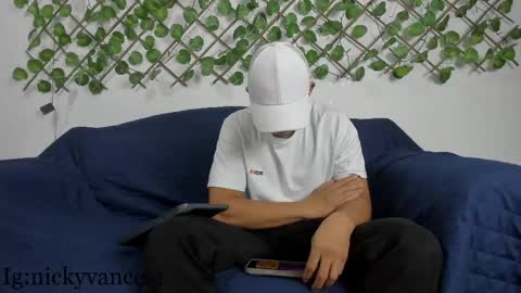 nicky online show from March 10, 2025, 7:18 pm