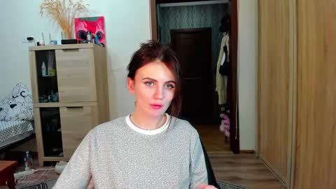 Nicky Weekends online show from February 3, 2025, 2:45 pm