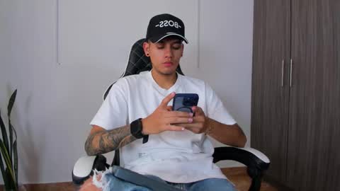 Nicky  online show from September 8, 2025, 4:17 pm