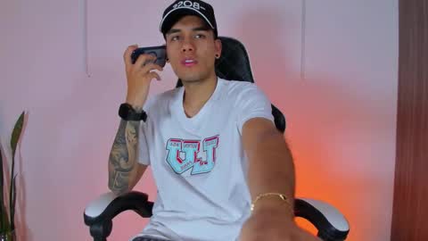 Nicky  online show from October 10, 2025, 12:04 pm