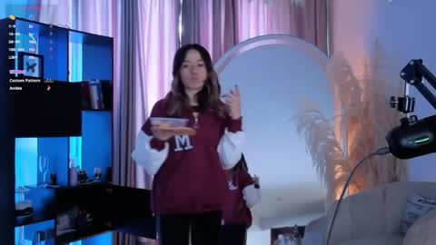 Nicky online show from September 12, 2025, 5:24 pm