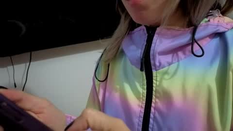 Nicky online show from April 17, 2026, 10:07 am