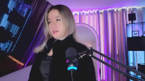 Snapshot of nickywindsor chatting on June 1, 2026, 5:14 pm Nicky online show from June 1, 2026, 5:14 pm
