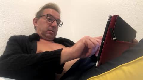 Nico online show from November 13, 2025, 7:46 pm