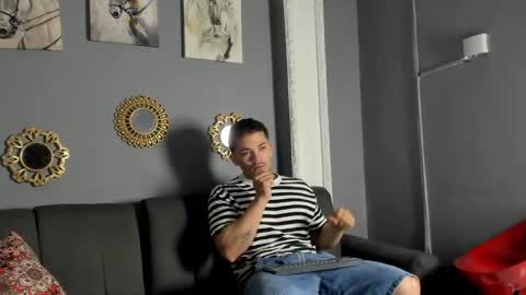 nico_blaze7 online show from November 25, 2025, 12:27 pm