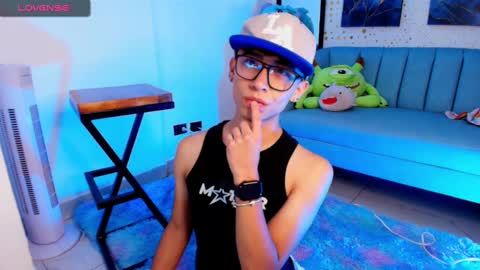 nico online show from March 3, 2025, 9:44 am