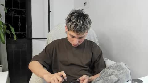 Nico  online show from November 18, 2025, 6:29 am