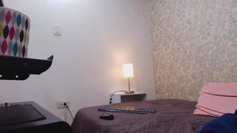 Nicol online show from September 9, 2025, 7:24 pm