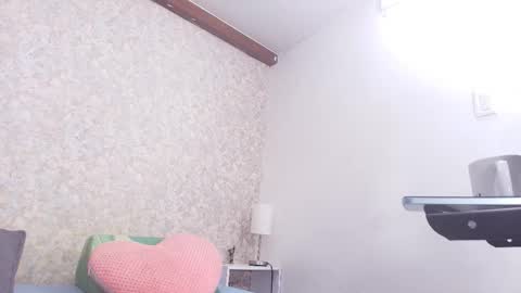 Nicol online show from November 12, 2025, 3:07 am