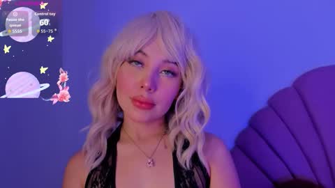 Nicol Gw online show from October 18, 2025, 3:53 am