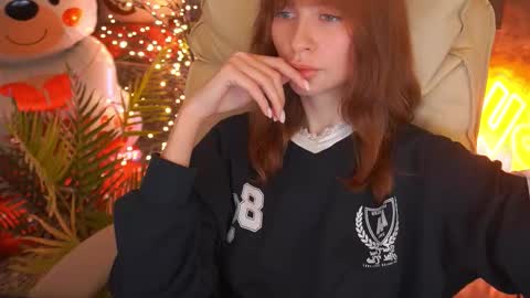 Nicol Moonn online show from February 18, 2026, 1:40 pm