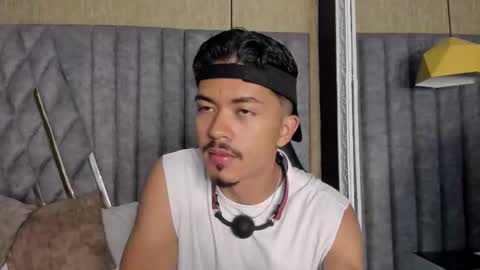 Nicolai online show from December 2, 2025, 11:15 am