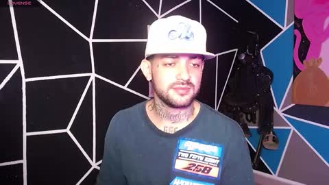 nicolas online show from November 5, 2025, 7:03 pm