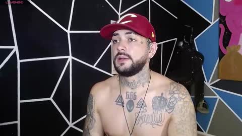 nicolas online show from December 2, 2025, 3:23 am