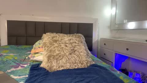 Nicolas online show from October 23, 2025, 2:05 pm