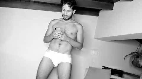 nicolasrodrii online show from February 19, 2025, 11:14 pm