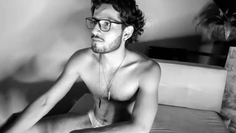 nicolasrodrii online show from February 24, 2025, 1:24 am