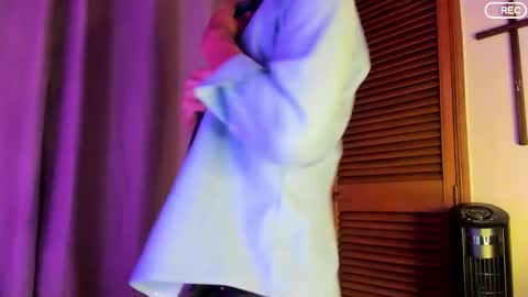 nicolasrodrii online show from September 21, 2025, 12:45 am