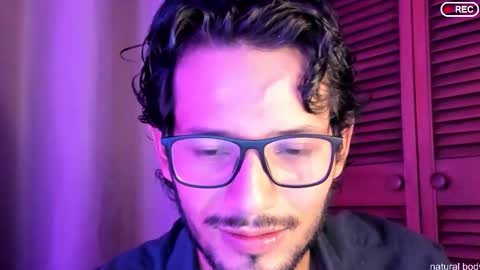 nicolasrodrii online show from October 7, 2025, 11:02 pm