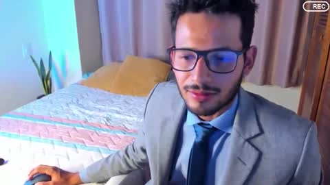 nicolasrodrii online show from January 18, 2026, 12:14 am