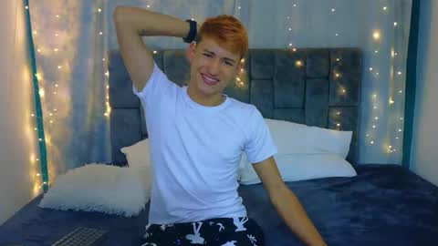 nicolastorres__ online show from April 19, 2026, 3:28 am