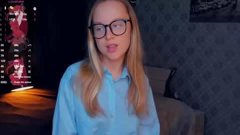 Nicoletta online show from October 12, 2025, 4:17 pm