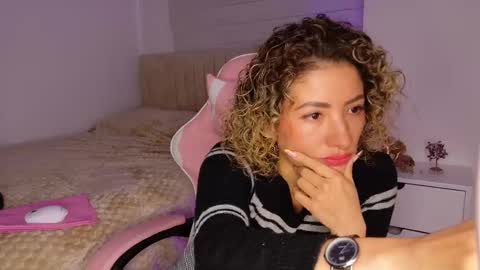 Nicol  online show from November 21, 2025, 2:27 pm