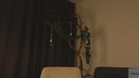 Nicole online show from June 20, 2026, 8:55 pm