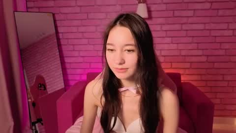 Snapshot of nicole_brownie chatting on May 15, 2026, 11:45 pm Nicole online show from May 15, 2026, 11:45 pm