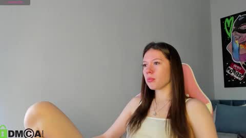 Snapshot of nicole_charm chatting on January 8, 2026, 11:18 pm GMT7TueWedThSu 0300am-0900am. Sa 1000am-0400pm online show from January 8, 2026, 11:18 pm