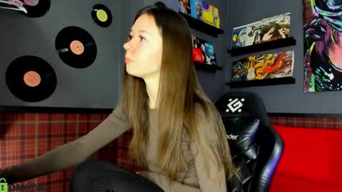 Snapshot of nicole_charm chatting on January 13, 2026, 11:54 pm GMT7TueWedThSu 0300am-0900am. Sa 1000am-0400pm online show from January 13, 2026, 11:54 pm