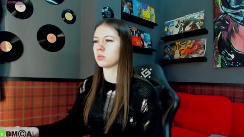 Snapshot of nicole_charm chatting on March 3, 2026, 12:17 am GMT7TueWedThSu 0300am-0900am. Sa 1000am-0400pm online show from March 3, 2026, 12:17 am