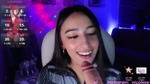 Snapshot of nicole_edwards chatting on January 4, 2025, 2:25 am Nicole online show from January 4, 2025, 2:25 am