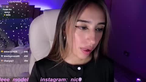 Snapshot of nicole_edwards chatting on February 24, 2025, 5:22 am Nicole online show from February 24, 2025, 5:22 am