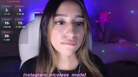 Snapshot of nicole_edwards chatting on September 17, 2025, 12:45 am Nicole online show from September 17, 2025, 12:45 am