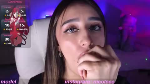 Snapshot of nicole_edwards chatting on September 24, 2025, 1:09 am Nicole online show from September 24, 2025, 1:09 am