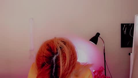 Snapshot of nicole_g0ld_ chatting on December 28, 2024, 2:22 am Nicole online show from December 28, 2024, 2:22 am