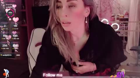 Snapshot of nicole_g0ld_ chatting on February 15, 2026, 8:05 pm Nicole online show from February 15, 2026, 8:05 pm