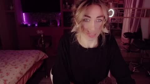 Nicole online show from May 30, 2026, 5:37 am