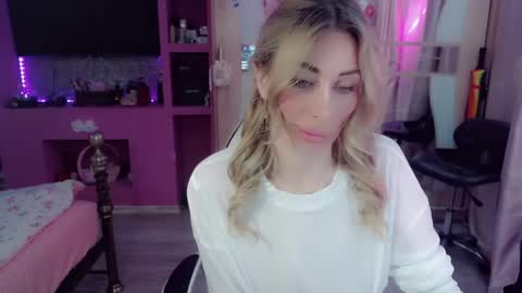 Nicole online show from May 31, 2026, 7:59 pm