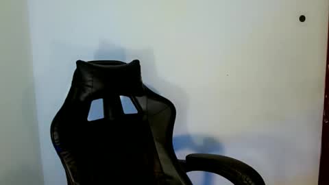 nicole_kiss01 online show from September 9, 2025, 8:14 am