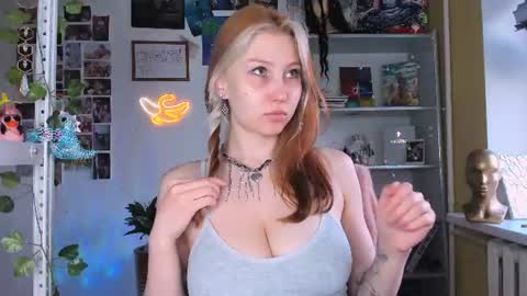 Nicole online show from July 12, 2026, 2:13 am