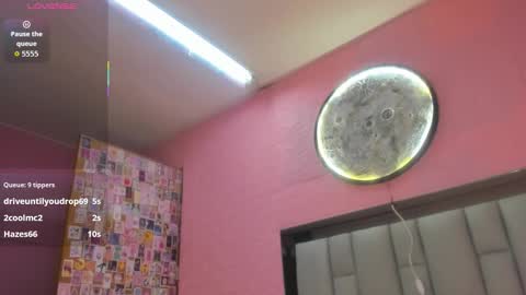 nicole_rosales online show from September 22, 2025, 7:27 pm