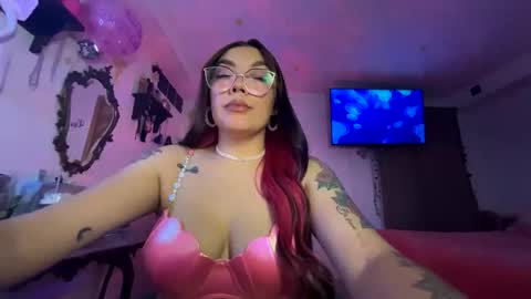 Snapshot of nicole_wc chatting on April 26, 2026, 6:11 am Nicole online show from April 26, 2026, 6:11 am