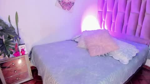 nicol online show from June 16, 2026, 5:32 am