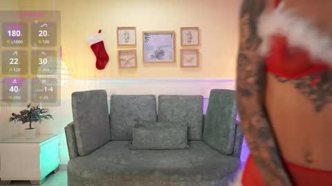 Nicole Crawft online show from December 2, 2025, 7:09 pm