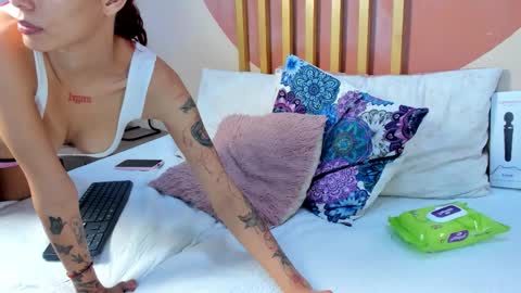 N i c o l e  online show from March 30, 2026, 8:54 pm