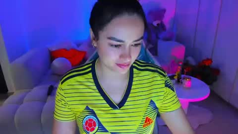 Nicolle online show from July 3, 2026, 11:55 pm