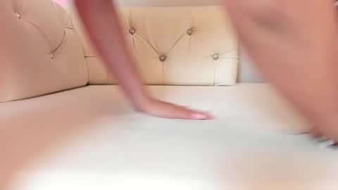 Snapshot of nicoleflorens chatting on December 27, 2024, 2:14 am Nicol Flores GMT-5 1530-2200 online show from December 27, 2024, 2:14 am