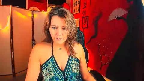 nicolehits online show from October 18, 2025, 9:21 am